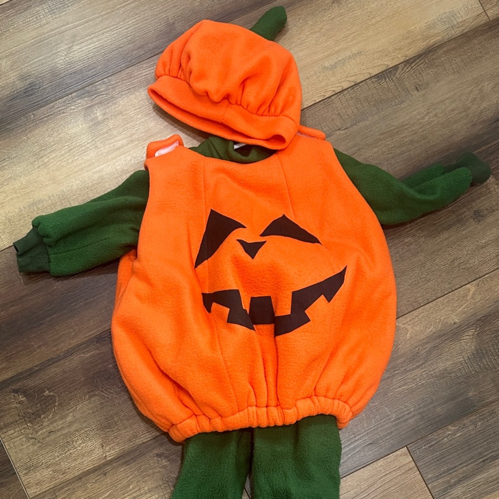 Charming Pumpkin Costume for Kids - Orange and Green